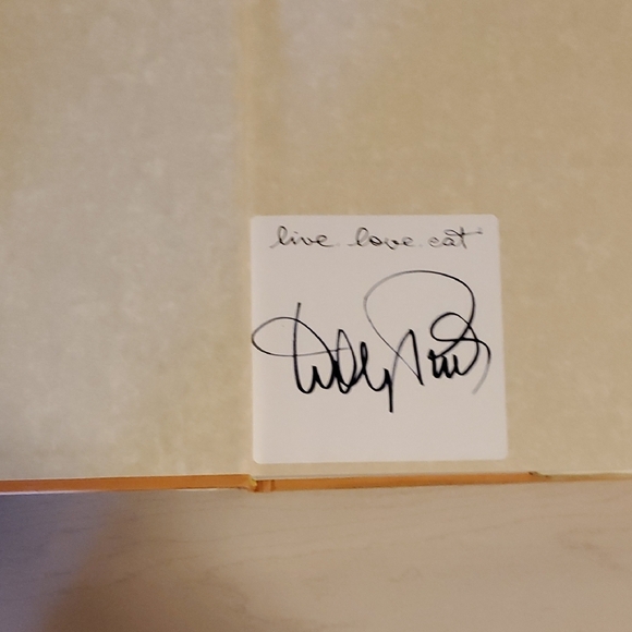 Wolfgang Puck Makes It Easy - Delicious Recipes for Your Home Kitchen - Picture 3 of 5